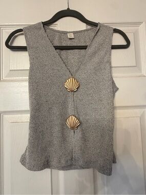 Sleeveless Gray Ribbed Shell-Button Knit Top